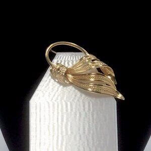 Gold Filled 1/20 12K Gold Vintage Brooch 2.25"